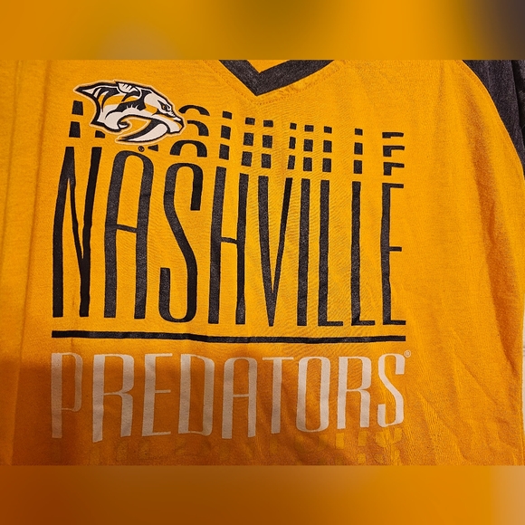 Nashville Predators Women's V-neck T-shirt.   Size:S. - Picture 3 of 5